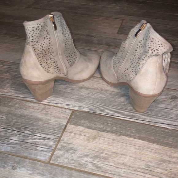 Olivia miller booties - Picture 2 of 7